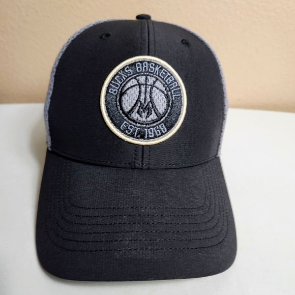 '47 Brand Milwaukee Bucks NBA Black/Gray Mesh Strap Back Cap - Picture 1 of 9